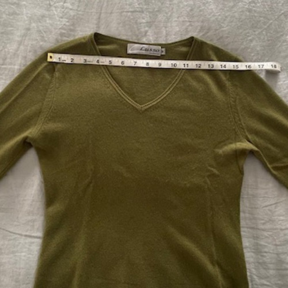 Green Cashmere Sweater - Picture 6 of 9